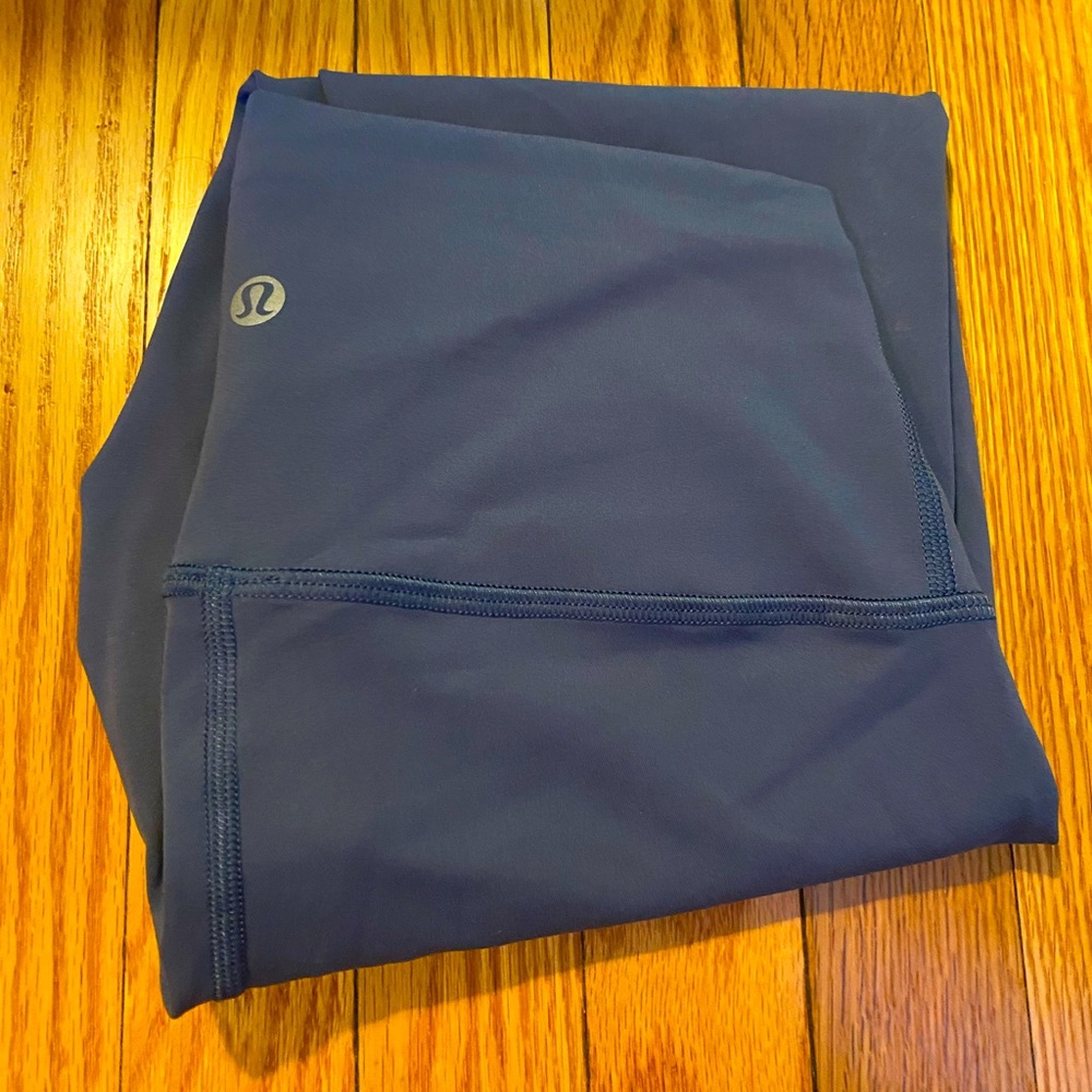 Lululemon ink blue wunder train